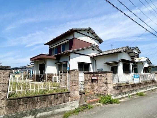 Renovated 4SLDK House on Large Lot in Marugame City - Thumbnail 2