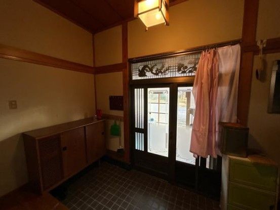 6LDK House with Shop Space in Naruko Onsen, Miyagi - Image 1