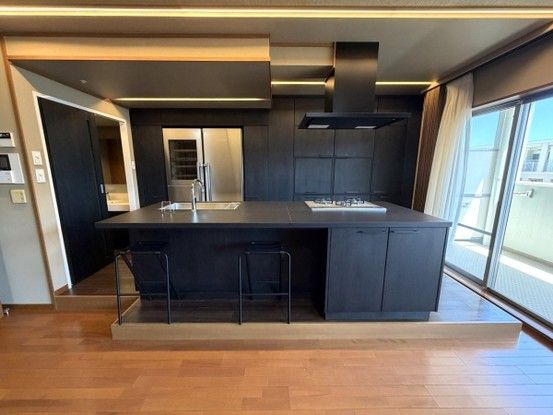 2LDK Apartment for Sale in Ashiya, Hyogo - 76.34 sqm - Thumbnail 3