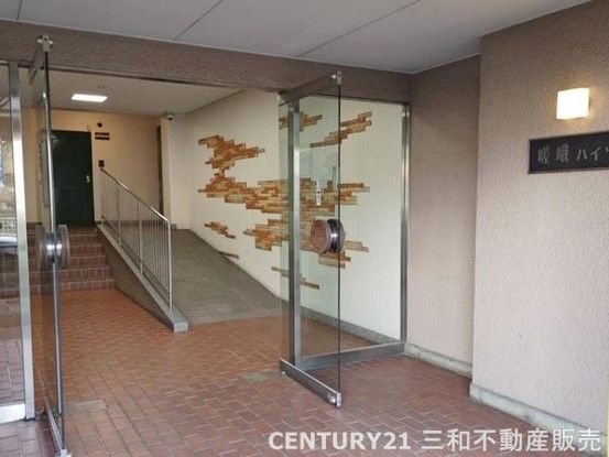Renovated 2LDK Apartment in Kyoto's Ukyo Ward - Thumbnail 2
