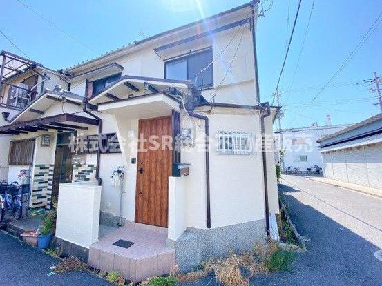 Renovated 2LDK Townhouse in Higashiosaka for Sale - Thumbnail 2