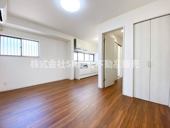 Renovated 2LDK Townhouse in Higashiosaka for Sale - Thumbnail 4