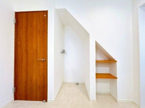 Renovated 5LDK House on 266m² Lot in Toyota City - Thumbnail 2