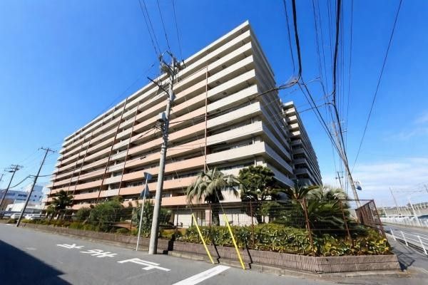 3LDK Apartment for Sale in Mihama-ku, Chiba City - Thumbnail 2