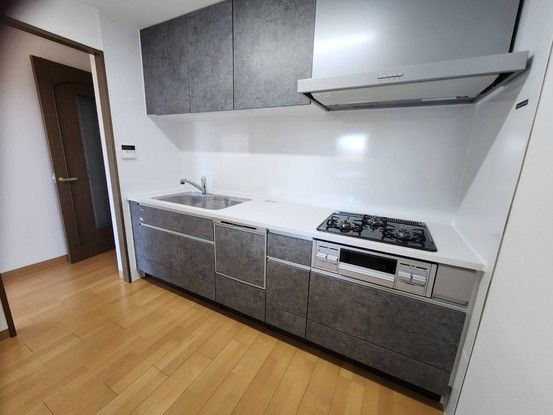 3LDK Apartment for Sale in Tsu City, Mie - Renovated 2025 - Thumbnail 4