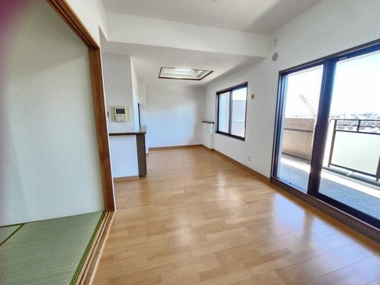3LDK Apartment for Sale in Tsu City, Mie - Renovated 2025 - Thumbnail 2