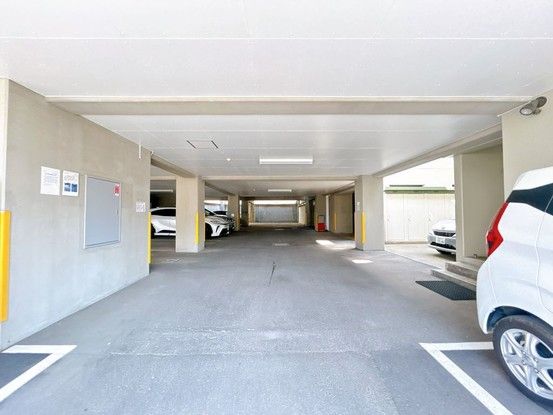 Renovated 4LDK Apartment in Sapporo Toyohira Ward - Thumbnail 2