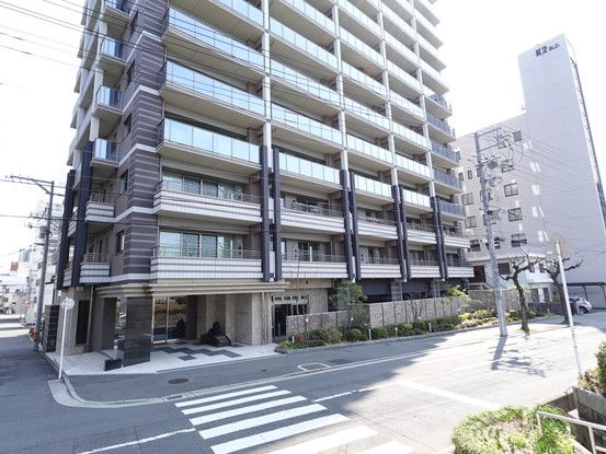 4LDK Apartment for Sale in Naka-ku, Hiroshima City - 83.48 sqm - Thumbnail 3