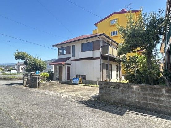 Renovated 5LDK House for Sale in Isahaya, Nagasaki - Thumbnail 2