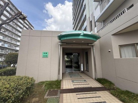 3LDK Renovated Apartment in Chiba City, Oyumino - Thumbnail 2