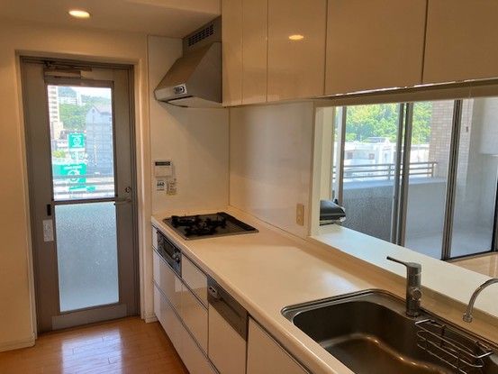 4LDK Apartment for Sale in Takamatsu, Kagawa - 93.69 sqm - Thumbnail 3