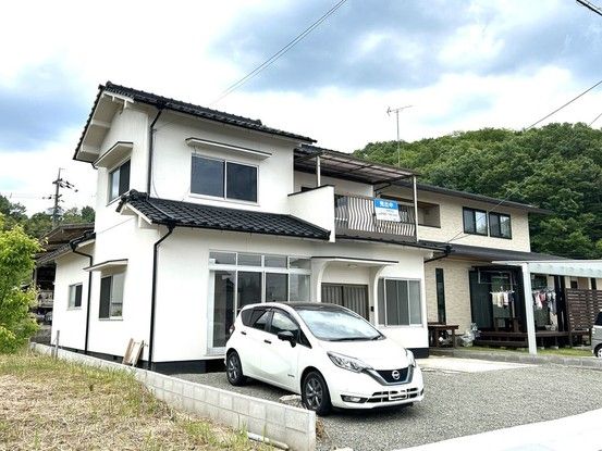 Renovated 3LDK House in Fuchu, Hiroshima - 99.36 sqm - Thumbnail 2
