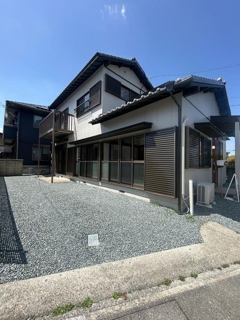Renovated 4LDK House for Sale in Ise City, Mie with Parking - Thumbnail 2