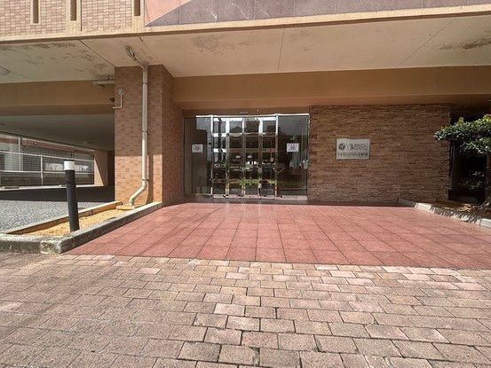 4LDK Apartment for Sale in Tomigusuku City, Okinawa - Thumbnail 2