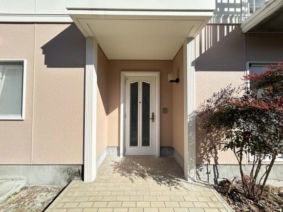 3LDK Renovated House for Sale in Iwakuni, Yamaguchi - Thumbnail 2