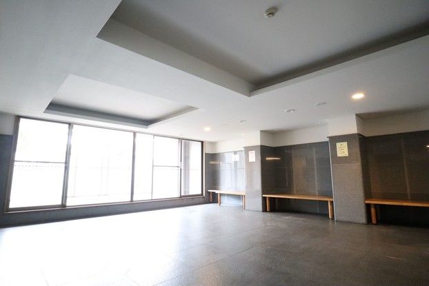 4LDK Renovated Apartment for Sale in Nishinomiya, Hyogo - Thumbnail 4