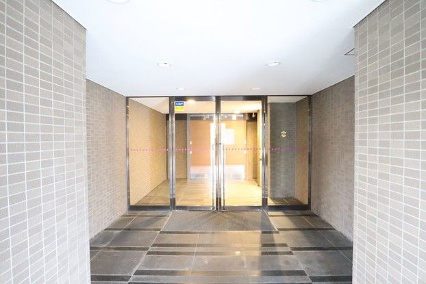 4LDK Renovated Apartment for Sale in Nishinomiya, Hyogo - Thumbnail 3