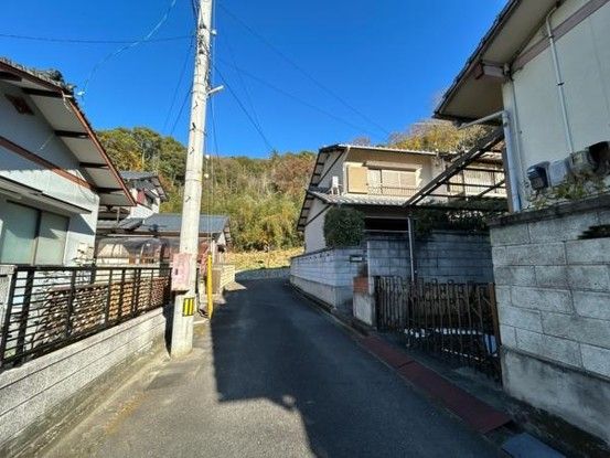 6DK House on Corner Lot in Sanuki City, Kagawa - Thumbnail 2
