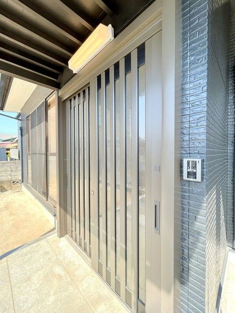 Renovated 4LDK House on Corner Lot in Matsuyama, Ehime - Thumbnail 3