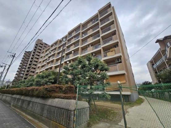 4DK Apartment for Sale in Joto Ward, Osaka City - Thumbnail 2