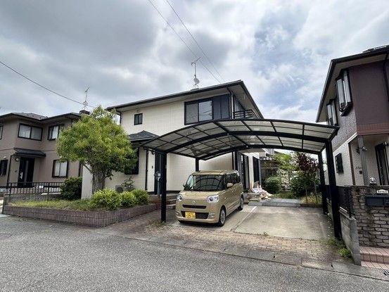 4LDK House for Sale in Higashihiroshima, Hiroshima Prefecture - Thumbnail 2