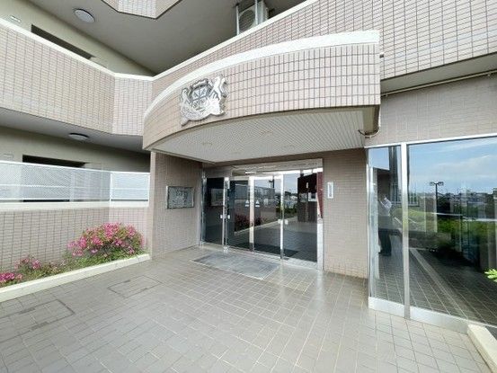 3LDK Apartment with Sea View in Miura, Kanagawa - Thumbnail 3