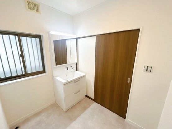 Renovated 4LDK House in Yawata, Kyoto - 121 sqm - Thumbnail 4