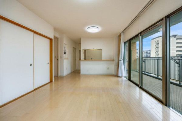 3LDK Apartment for Sale Near Shin-Nagata Station, Kobe - Thumbnail 2