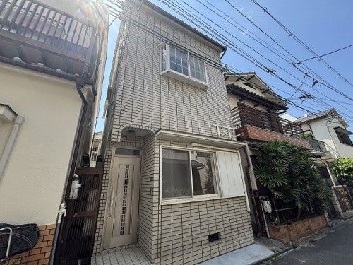 Renovated 3LDK House in Osaka Asahi Ward Near 3 Train Lines - Thumbnail 2