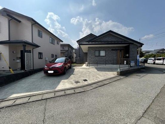 2020 Built 2DK House for Sale in Minami-Alps City, Yamanashi - Thumbnail 2