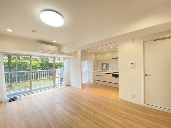2LDK Apartment for Sale in Toda City, Saitama - Thumbnail 3