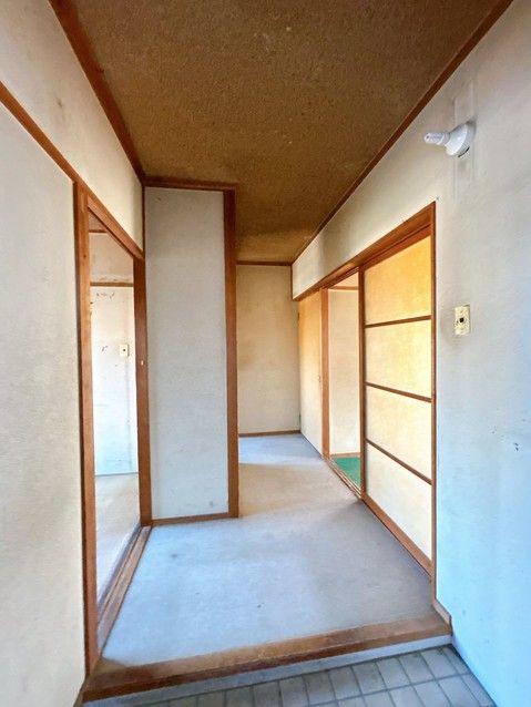 Renovated 2LDK Apartment Near Chiryu Station, Aichi - Thumbnail 3