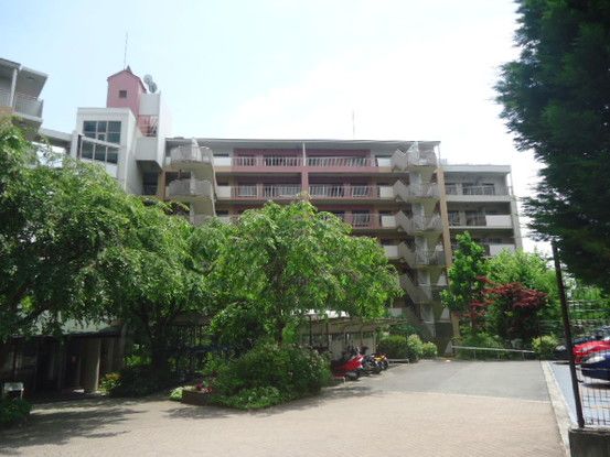 4LDK Apartment with Roof Balcony in Kawanishi, Hyogo - Thumbnail 3