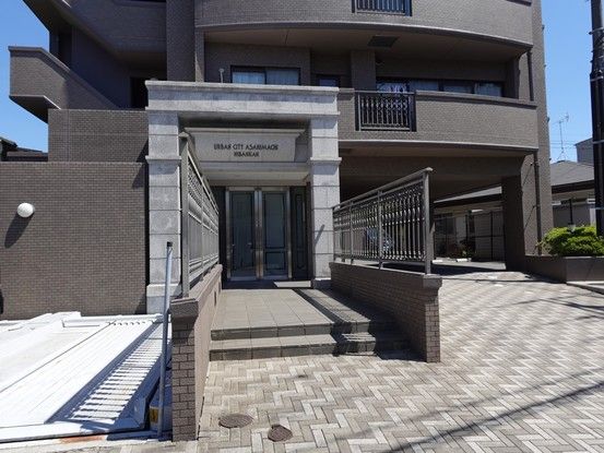 82.59 Sqm 4LDK Apartment for Sale in Minami Ward, Hiroshima - Thumbnail 2