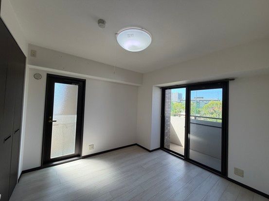4LDK Apartment for Sale in Takamatsu, Kagawa - 83 sqm - Thumbnail 2