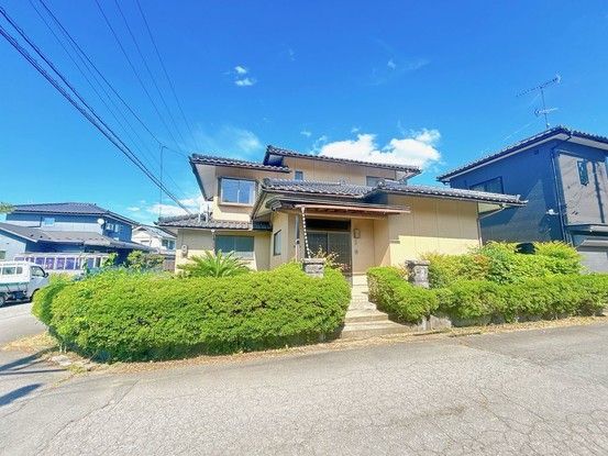Renovated 4LDK House in Awara City, Fukui - 161.48 sqm - Thumbnail 2
