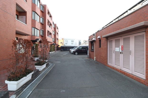 Renovated 3LDK Apartment for Sale in Sendai Miyagino Ward - Thumbnail 3