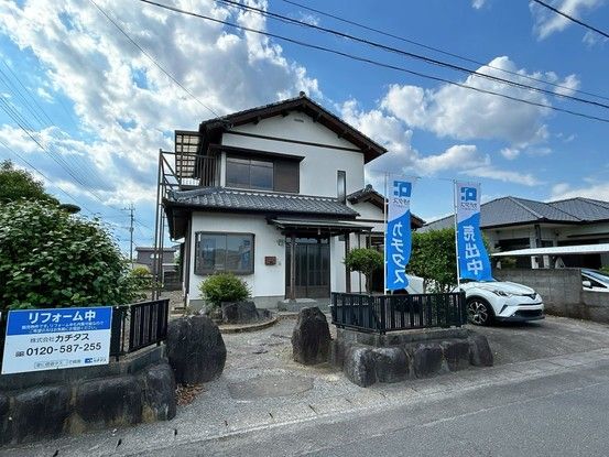 4LDK Renovated House for Sale in Miyakonojo, Miyazaki - Thumbnail 2