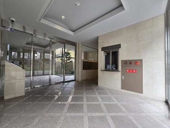 2LDK Apartment for Sale Near Awaji Station, Osaka - Thumbnail 3