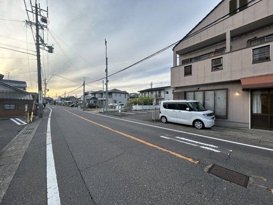 Renovated 3SLDK House Near Kuroda Station in Ichinomiya - Thumbnail 2