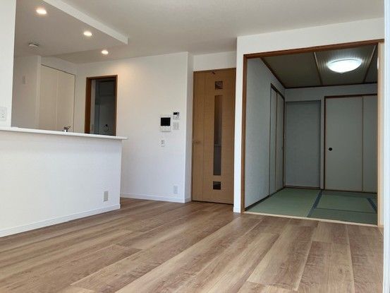 3LDK Renovated Apartment in Tokushima City, 76.17 sqm - Thumbnail 3