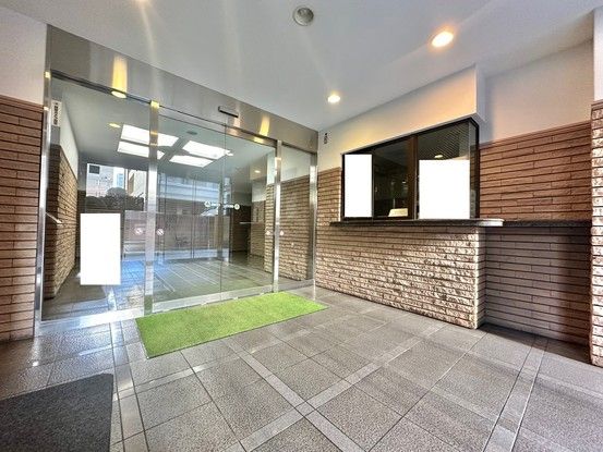 Renovated 2LDK Apartment in Sendai with Dual Station Access - Thumbnail 3