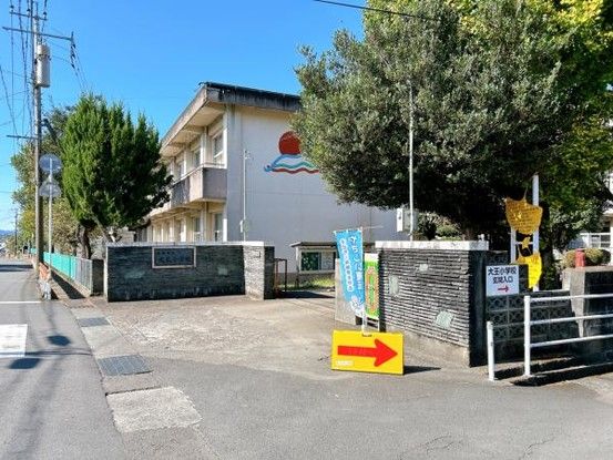 3LDK Detached House for Sale in Miyakonojo, Miyazaki - Thumbnail 2