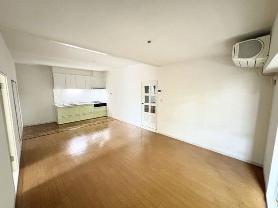 Renovated 3LDK Apartment in Kobe Higashinada 77.76m² - Thumbnail 3
