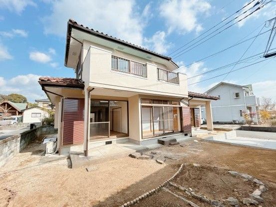 Renovated 4SLDK House in Miyaki Town, Saga Prefecture - Thumbnail 2