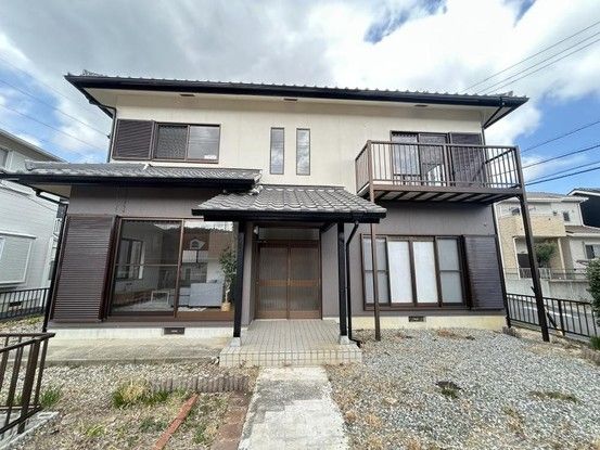 Renovated 5LDK House for Sale in Yokkaichi, Mie - Thumbnail 2