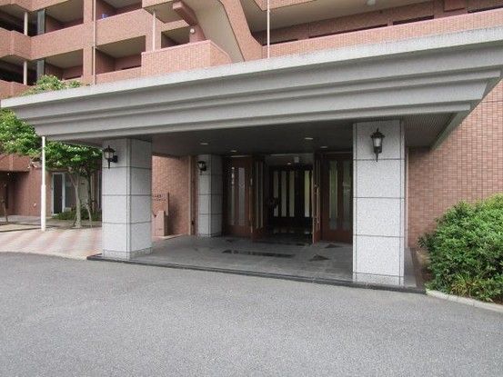 Renovated 3LDK Apartment Near Nishihara Station - Thumbnail 2