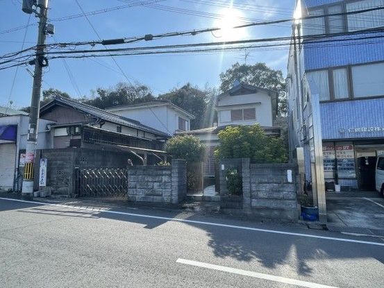 4DK Detached House for Sale in Hannan City, Osaka - Thumbnail 2