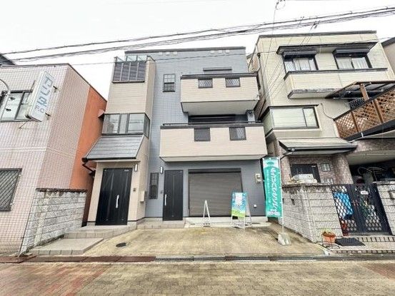 Renovated 3LDK House for Two Families in Osaka Tsurumi - Thumbnail 3