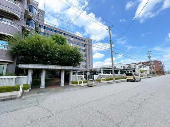 Renovated 3LDK Apartment for Sale in Fukui City, Fukui - Thumbnail 4